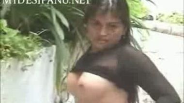 Desi college girl outdoor exposed on cam