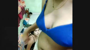 Sexy Kolkata Girl Showing Boobs and Pussy