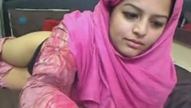 pakistani girl noreens first webcam performance