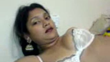 Hindi Vpxxx - Hindi Sex Videos Mature Aunty Exposed On Demand - Indian Porn Tube ...