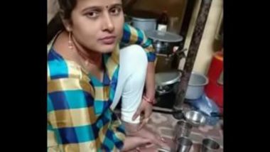 Mom sex videos in Mumbai