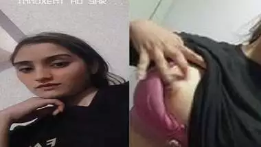 Paki girl boob show selfie video making viral MMS