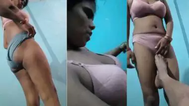 Desi nude lady shows her body to her perverted Devar